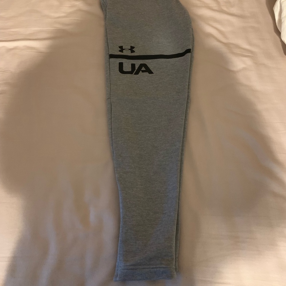 Under Armor fitted coldgear sweats. Cross site listed. Just sold.